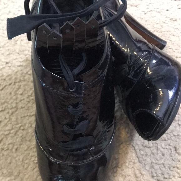 ⚡️FINAL PRICE⚡️Moschino Cheap and Chic Vintage Heels Fran Drescher on The Nanny - Picture 14 of 16